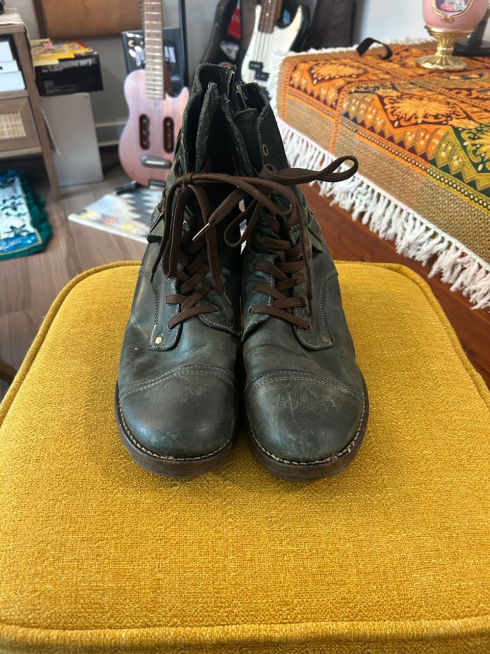 Taos Footwear Women's Dark Green Lace-Up Leather Boots